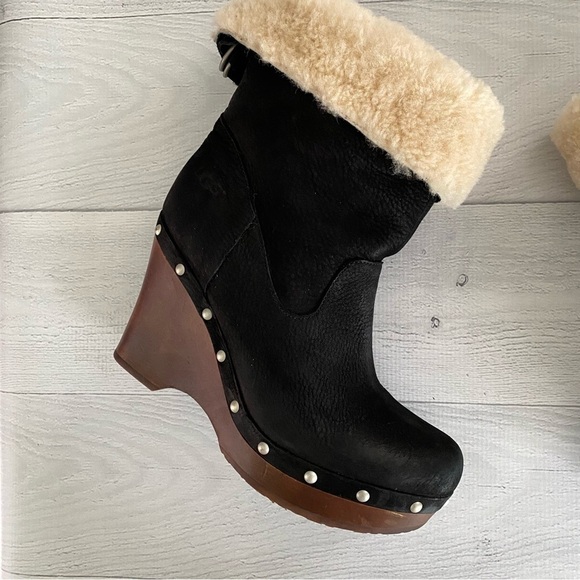 UGG Carnegie Cuffed Shearling Boots Black Suede Leather Platform Sz 8 - Picture 2 of 11